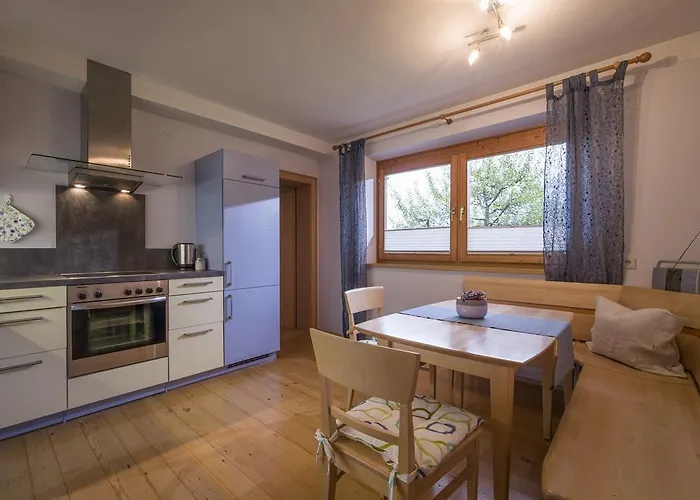 Hauser Apartment Soll